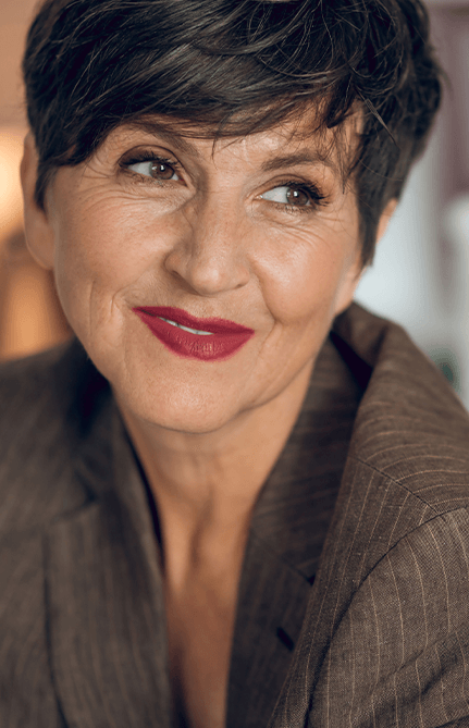 Guide to the Vampire Facelift procedure at Entice Dallas Intimate Wellness + Aesthetics, illustrating how growth factors restore volume and skin texture.